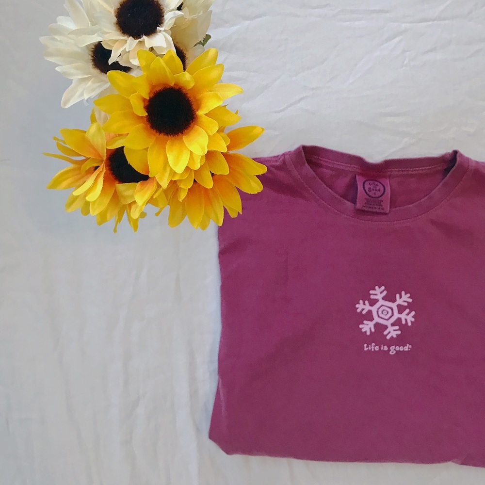 Long-sleeve “life is good” Shirt!